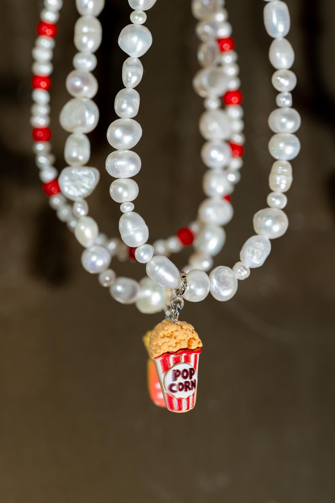 Perlenkette mit Popcorn-Anhänger